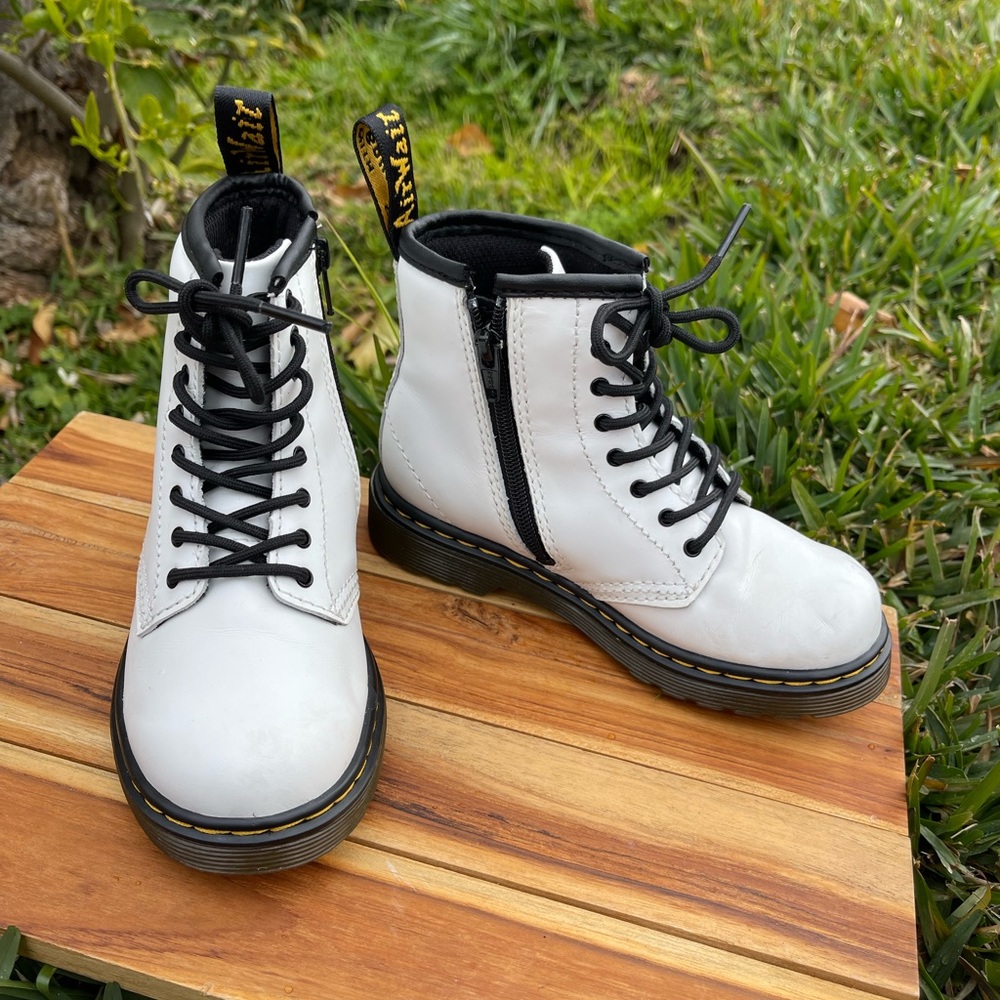 Dr. Martens white combat lace up boots Size 10
